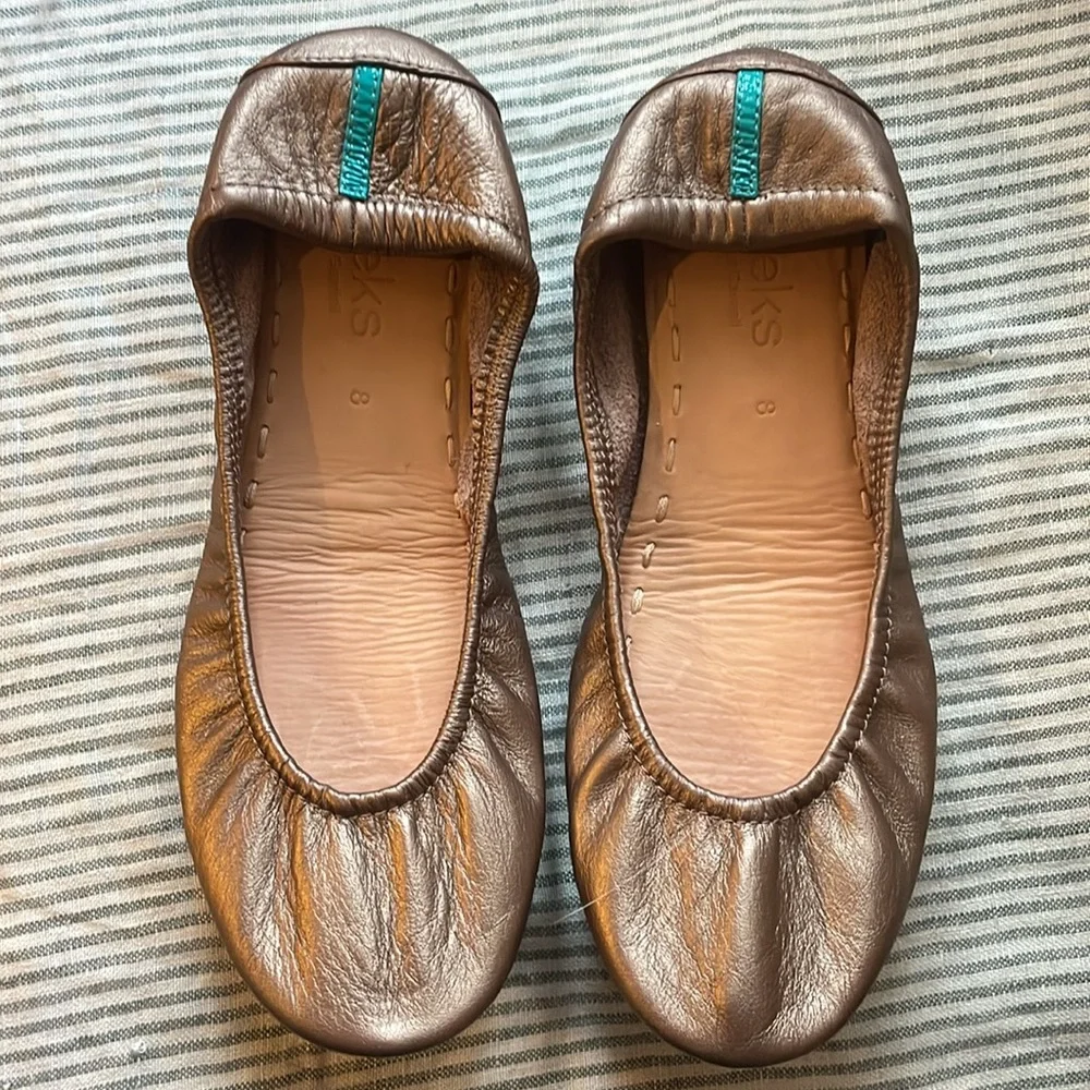 Tieks Copper/ Rose Gold Ballet Flats with Teal Sole Size 8 - Picture 2 of 12